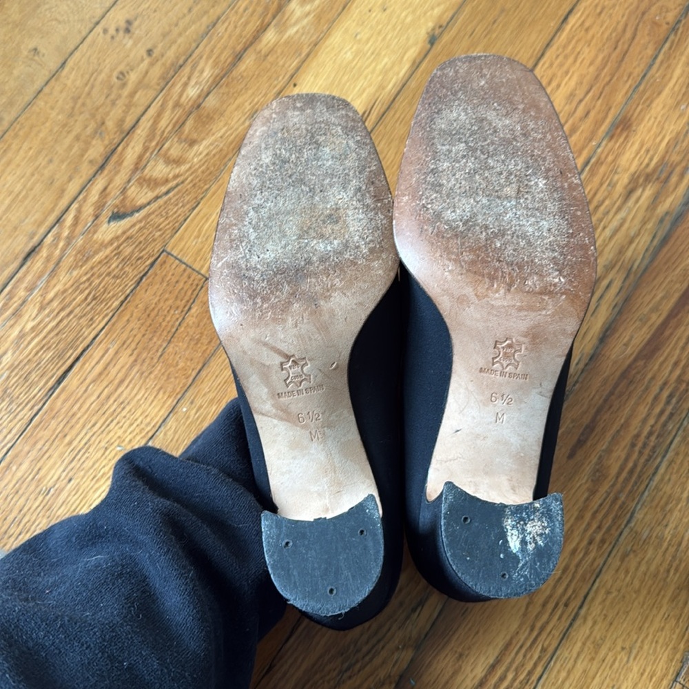 DKNY Women's Black Pumps 6.5 - Picture 5 of 6